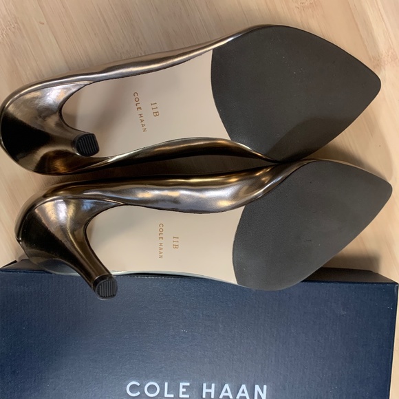 Cole Haan Air Juliana Gold Pumps - Size 11 - NiB - Picture 9 of 10
